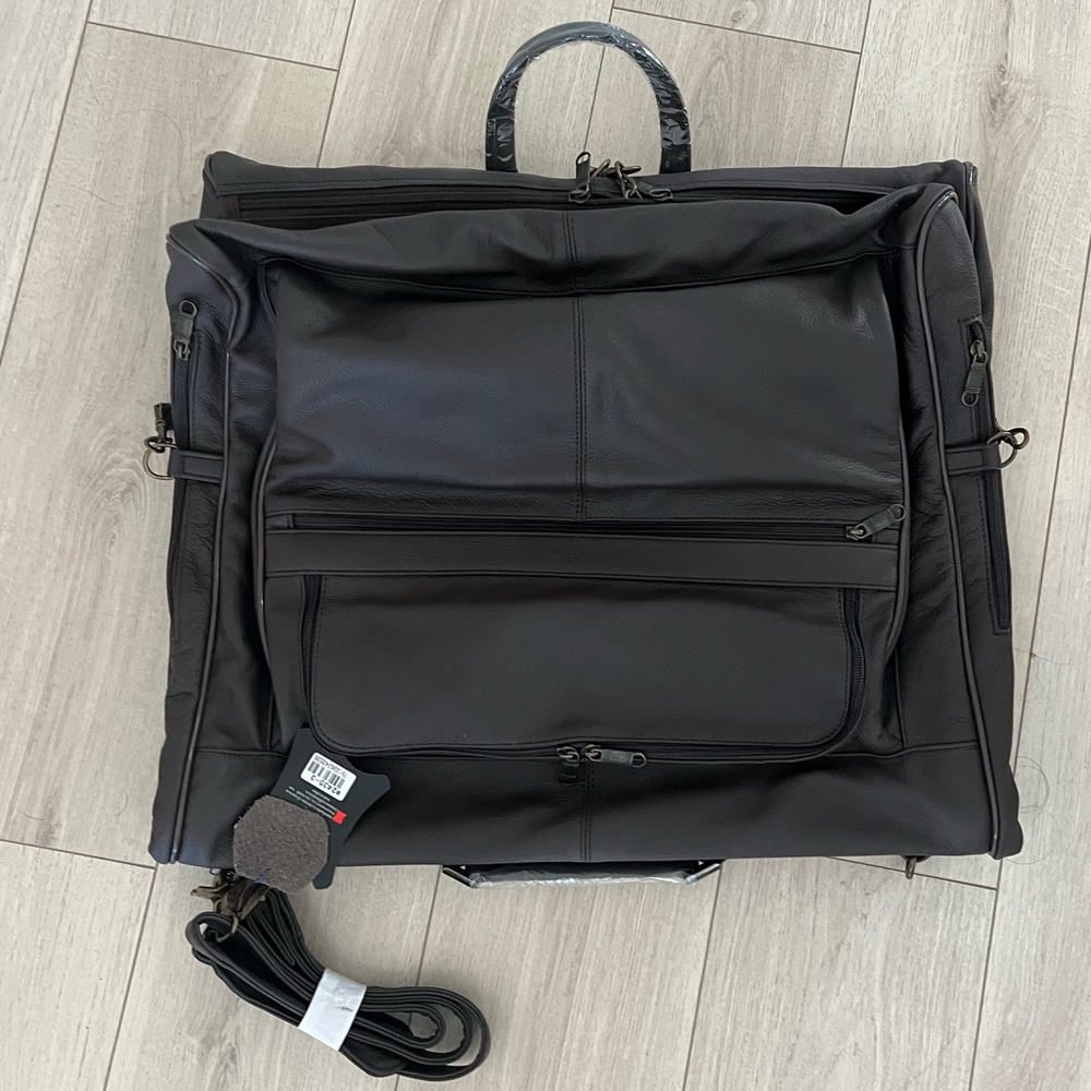 BNWT Amerileather Dark Brown Leather Three-suit Garment Bag